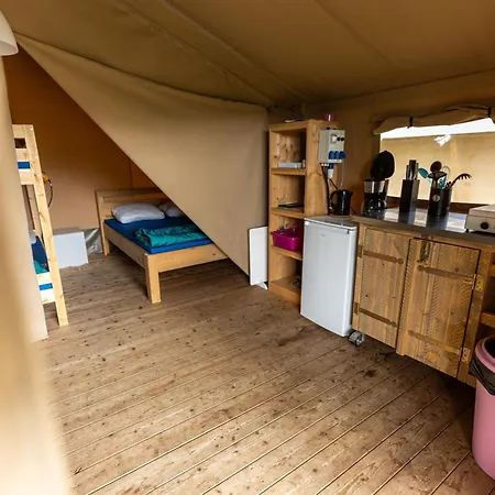 Glamping *