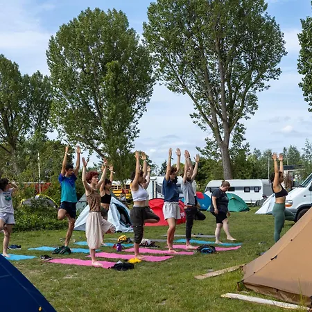Роскошный шатер Glamping Амстердам